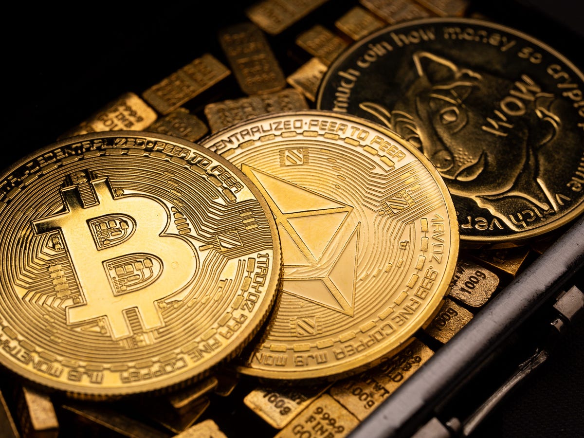 Best Crypto Coins 2026: 5 Altcoins Outperforming the S&P 500